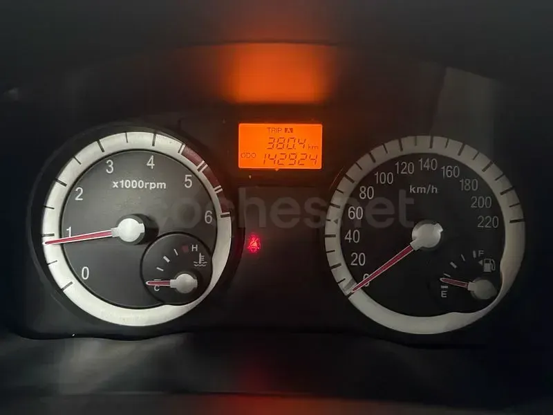 Usado Kia Rio 110 CV (80 kW) 2007 Gris / plata Berlina
