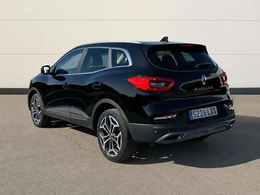 Usado Renault Kadjar Zen 140 CV (102 kW) 2022 Negro SUV