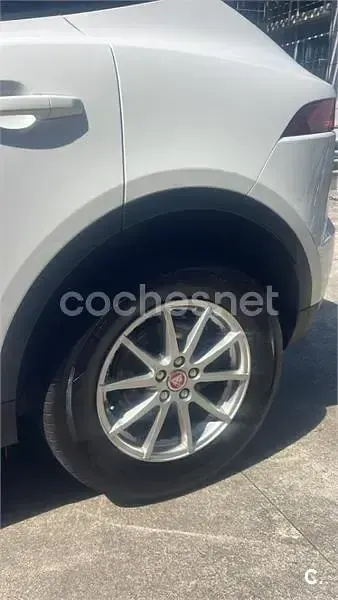 Usado Jaguar E-Pace R-Dynamic 150 CV (110 kW) 2020 Blanco SUV