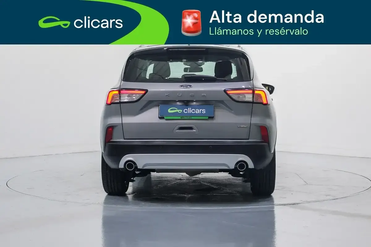Usado Ford Kuga Titanium 191 CV (140 kW) 2022 Gris SUV