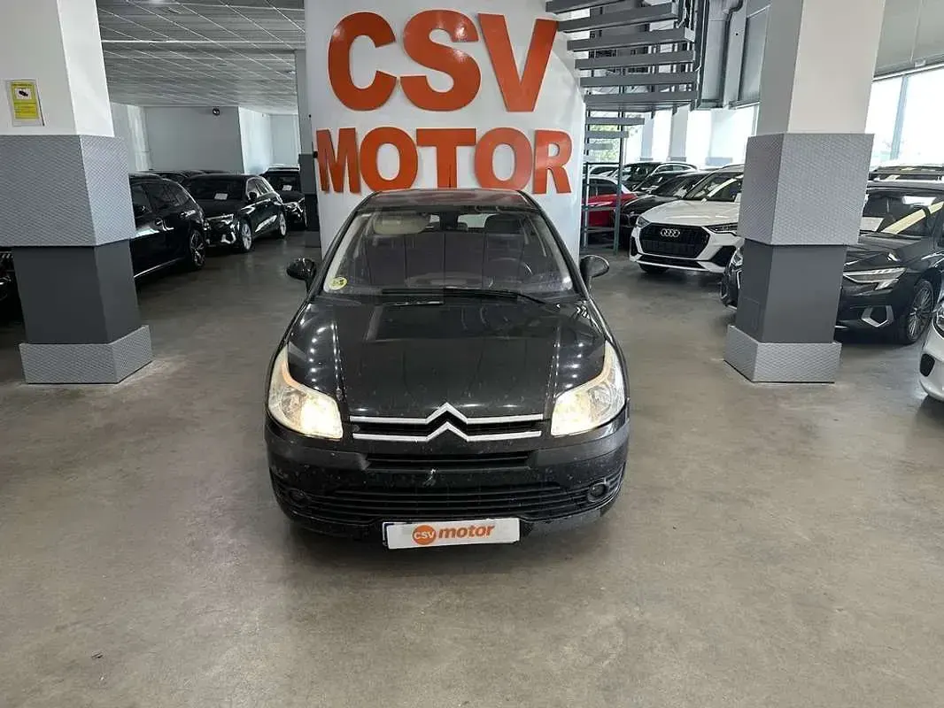 Usado Citroën C4 Exclusive 110 CV (80 kW) 2006 Negro Utilitario