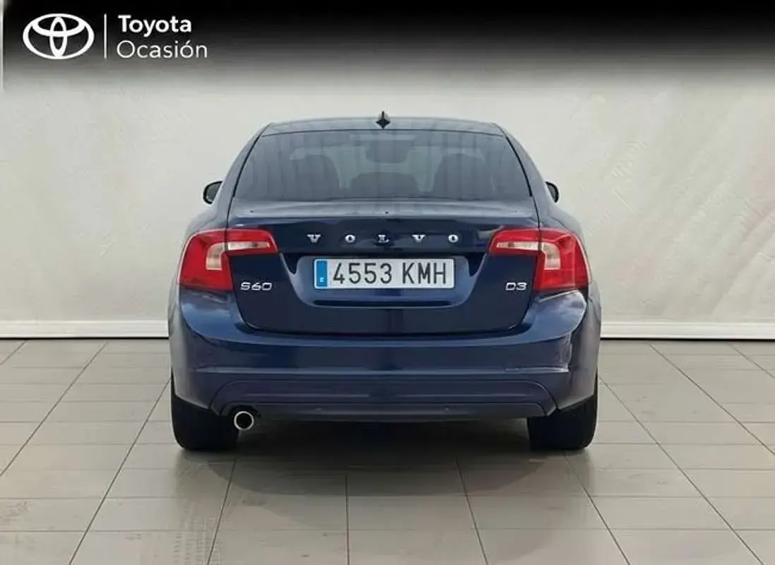 Occasion Volvo S60 Momentum 150 PK (110 kW) 2018 Blauw Sedan