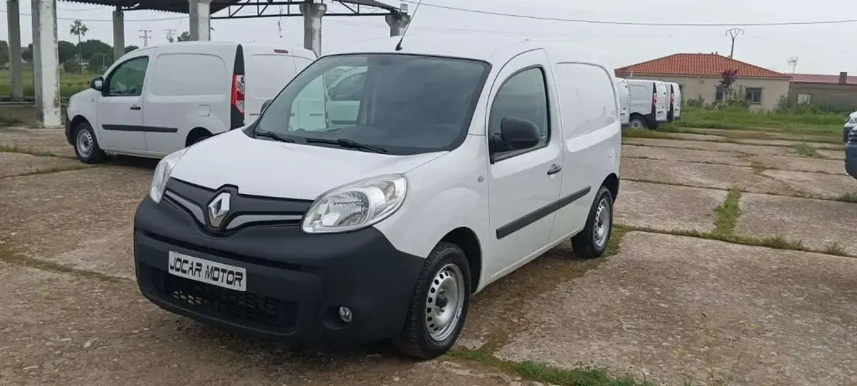 Usado Renault Kangoo 95 CV (69 kW) 2020 Blanco Monovolumen