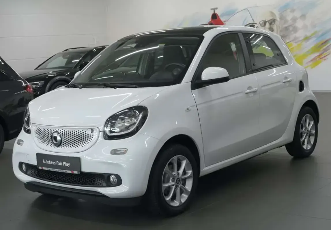 Usado Smart ForFour Passion 90 CV (66 kW) 2019 Blanco Utilitario