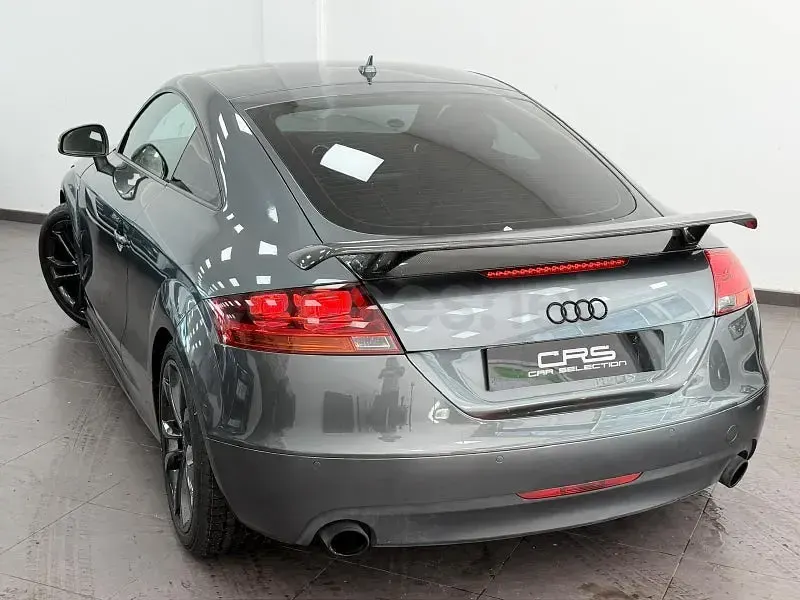 Usado Audi TT 160 CV (117 kW) 2011 Gris / plata Coupe