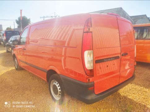Usado Mercedes Vito 136 CV (100 kW) 2012 Rojo Van