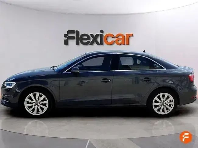 Usado Audi A3 116 CV (85 kW) 2018 Gris Berlina