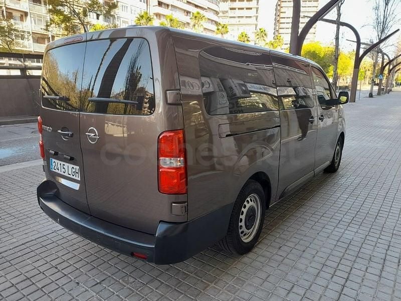 Usado Opel Vivaro 125 HP (91 kW) 2019 Castanho Monovolume
