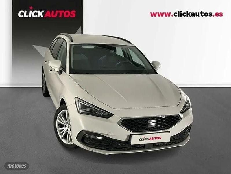 Usado Seat Leon Style 150 CV (110 kW) 2024 Blanco Familiar