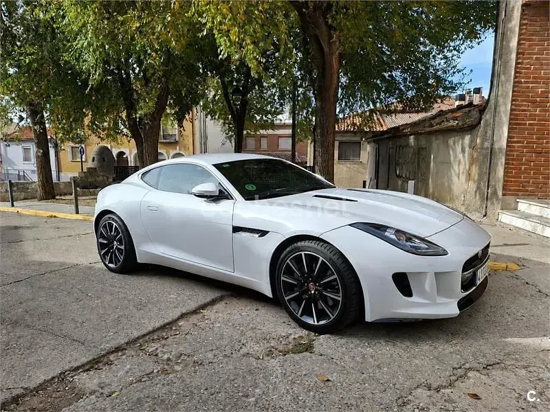 Usado Jaguar F-Type 340 CV (250 kW) 2015 Blanco Coupe