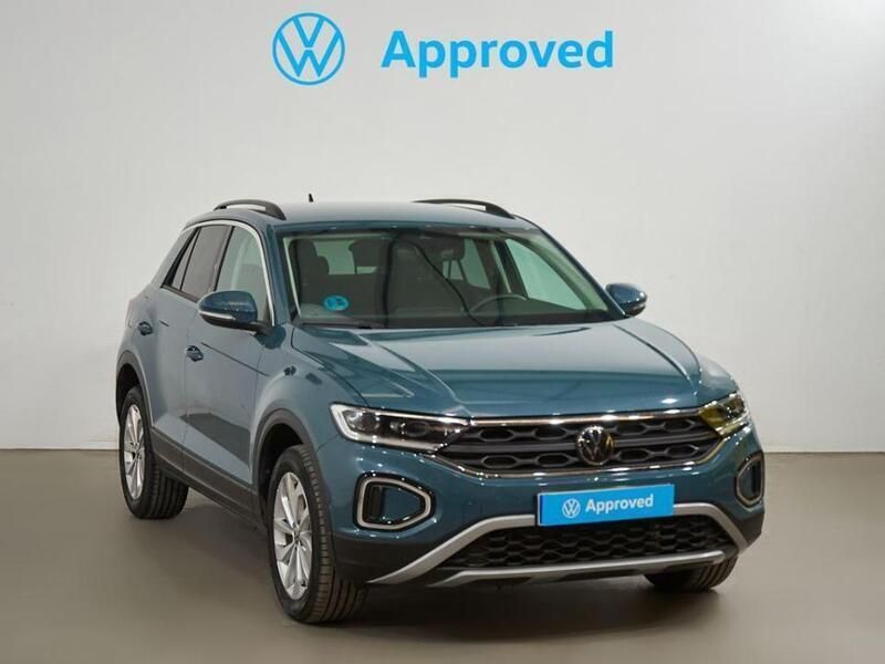 Gris Usado 2024 VW T-Roc Life SUV | 28.580 € (Un poco caro) - Imagen 1/4