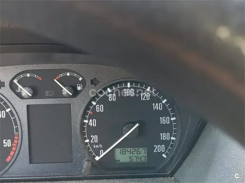 Usado Skoda Fabia Comfort 64 CV (47 kW) 2002 Negro Familiar