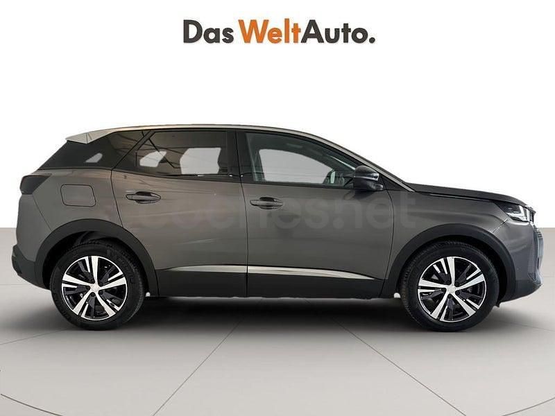 Usado Peugeot 3008 Allure 130 CV (95 kW) 2023 Gris / plata SUV