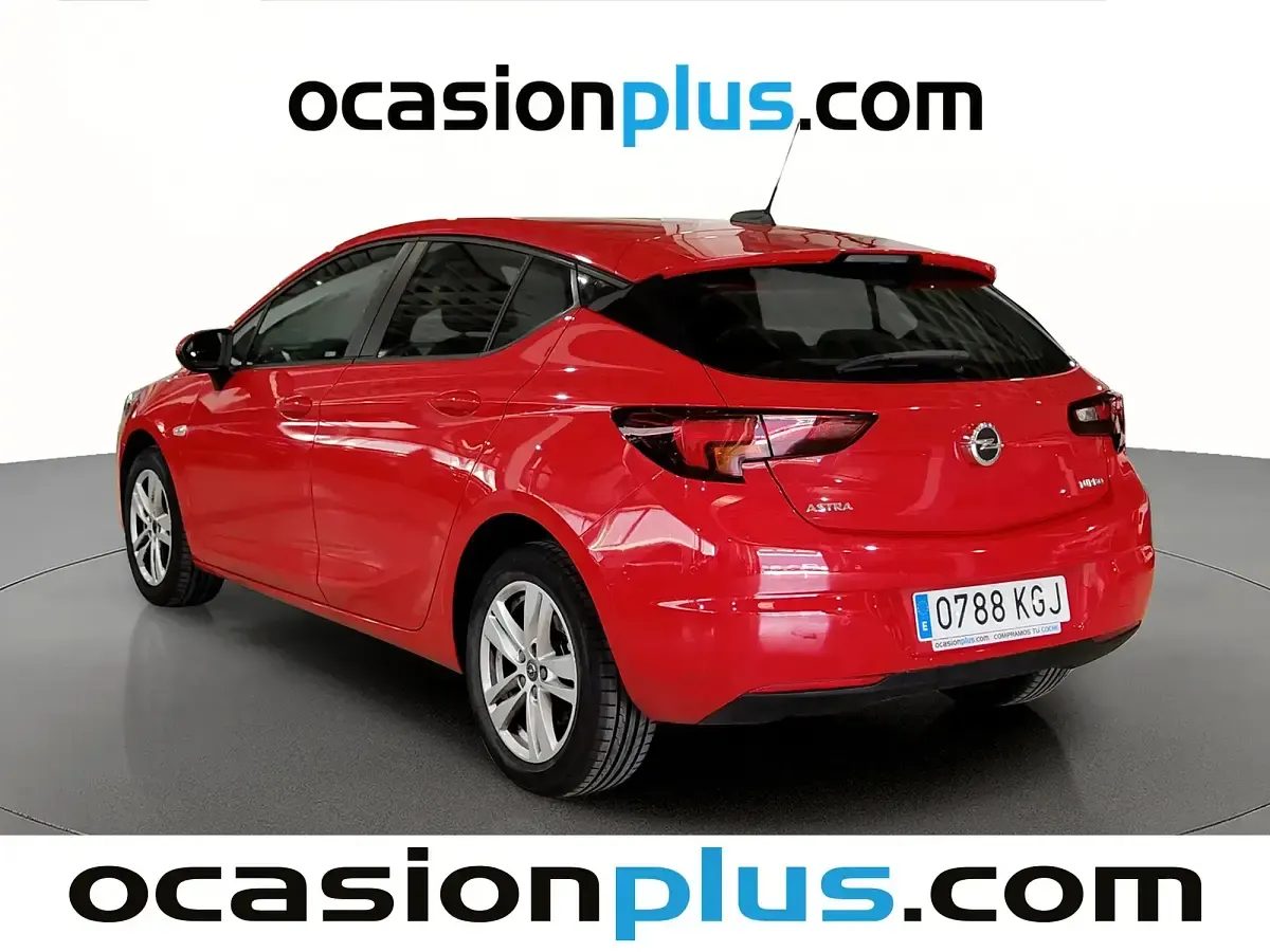 Usado Opel Astra Selective 125 CV (91 kW) 2017 Rojo Berlina
