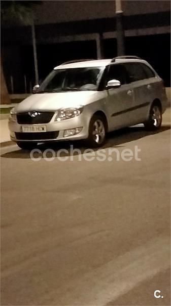 Gris / plata Usado 2011 Skoda Fabia Style Utilitario | 3500 € (Buen precio) - Imagen 1/4