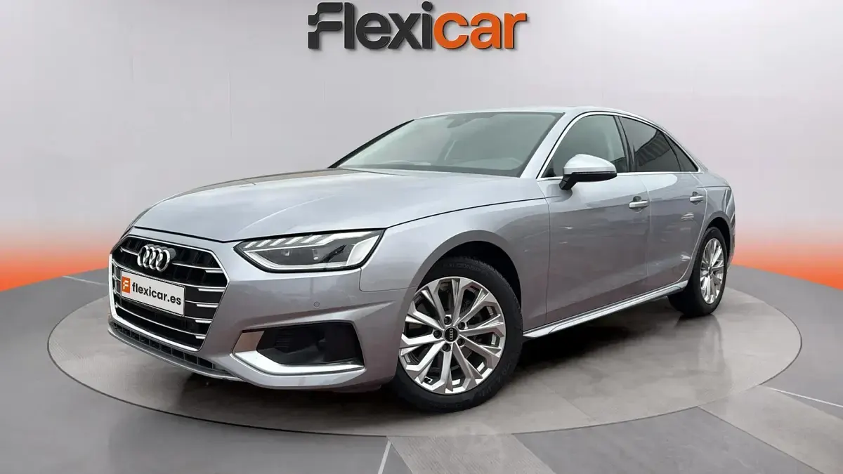 Usado Audi A4 Advanced Plus 136 CV (100 kW) 2022 Gris Berlina