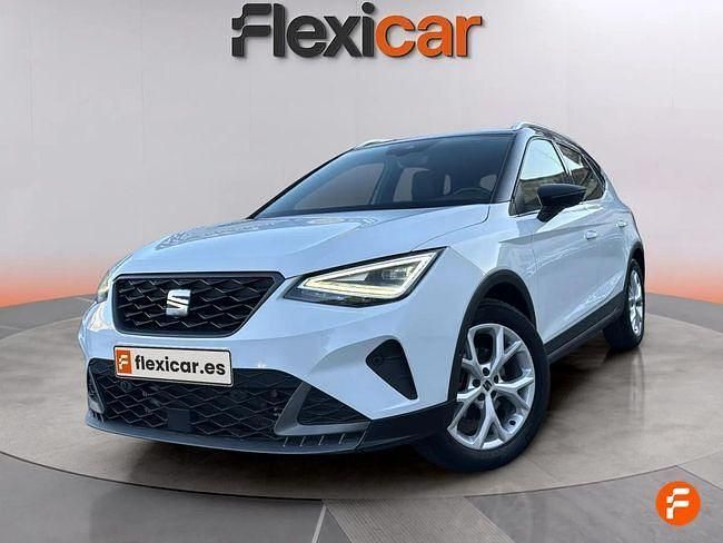 Usado Seat Arona FR 150 CV (110 kW) 2023 Blanco SUV
