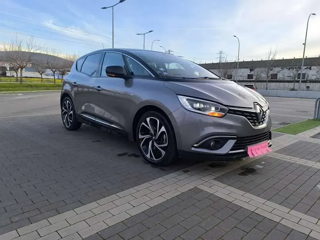 Usado Renault Scenic E-Tech Edition One 131 CV (96 kW) 2017 Monovolumen