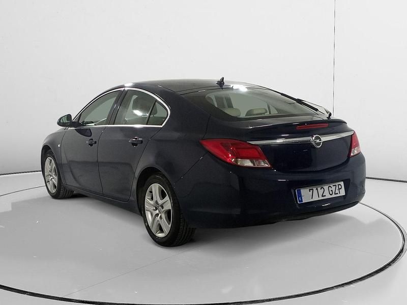 Usado Opel Insignia Edition 132 CV (97 kW) 2010 Azul Berlina
