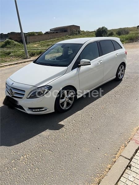 Blanco Usado 2014 Mercedes B180 Monovolumen | 11.800 € (Precio justo) - Imagen 1/4