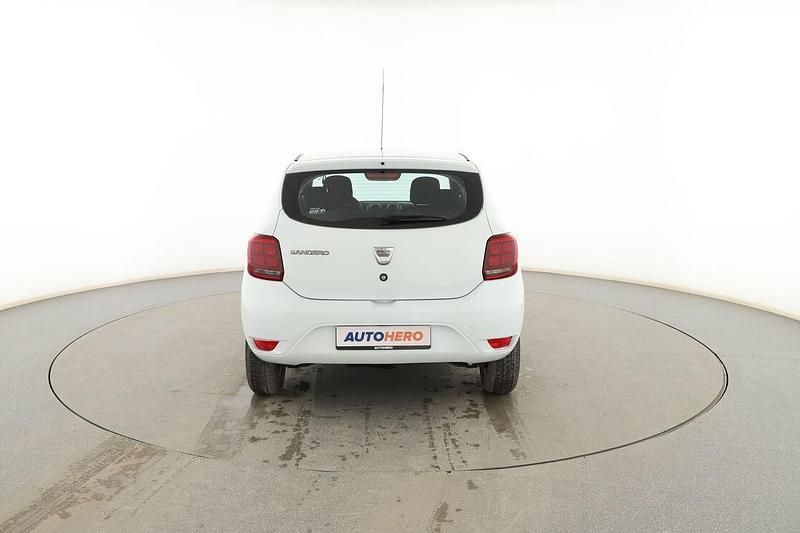 Usado Dacia Sandero Essentiel 73 CV (53 kW) 2019 Blanco Berlina