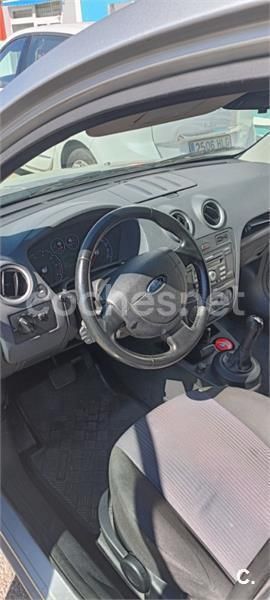 Gris / plata Usado 2006 Ford Fusion Trend Berlina | 3500 € (Precio justo) - Imagen 1/4