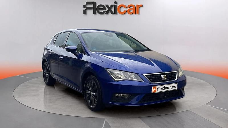 Usado Seat Leon Style 115 HP (84 kW) 2019 Azul Sedan
