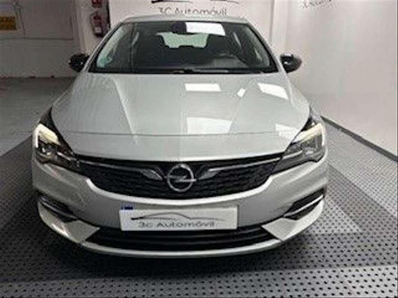 Usado Opel Astra Edition 105 CV (77 kW) 2021 Gris / plata Berlina
