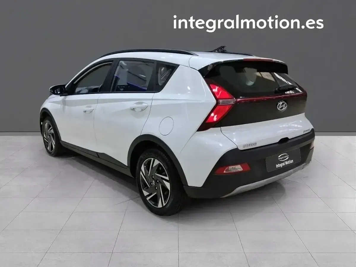 Usado Hyundai Bayon 84 CV (61 kW) 2023 Blanco SUV
