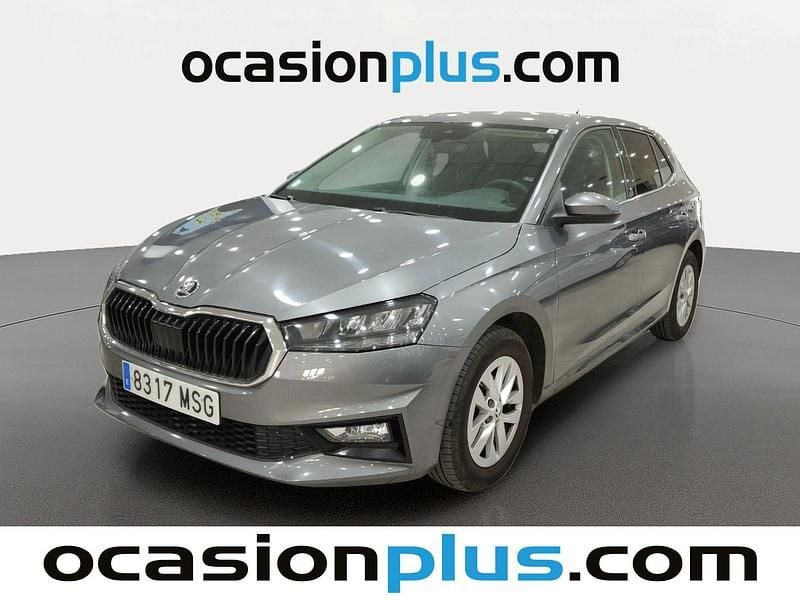 Gris Usado 2024 Skoda Fabia Selection Utilitario | 15.446 € (Super precio) - Imagen 1/4