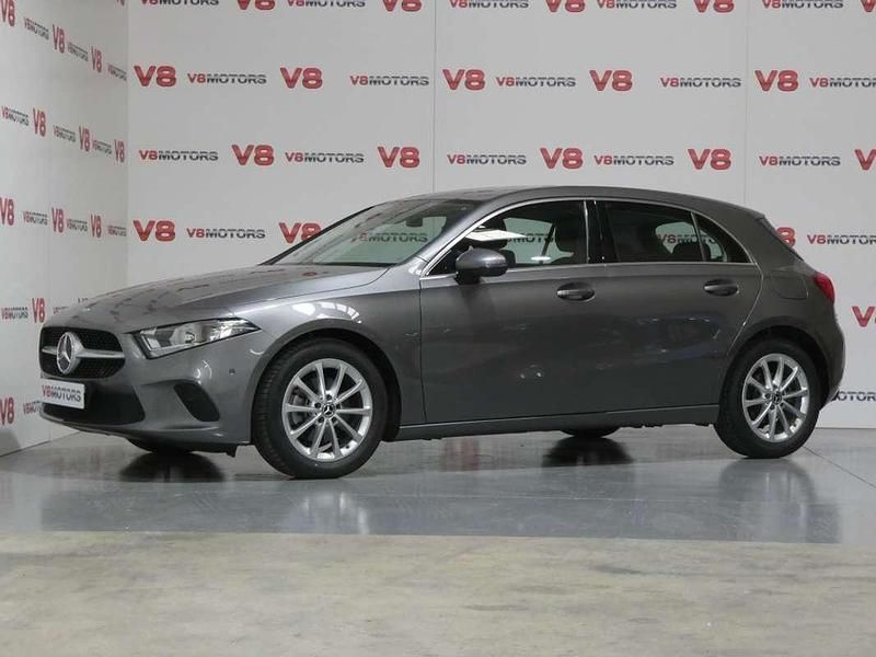 Gris Usado 2019 Mercedes A200 Utilitario | 24.300 € (Precio justo) - Imagen 1/4