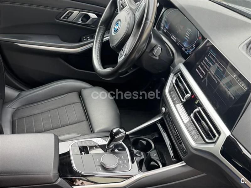 Usado BMW 320e 204 CV (150 kW) 2022 Negro Berlina