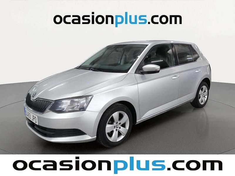 Usado Skoda Fabia Ambition 75 CV (55 kW) 2016 Gris plata Utilitario
