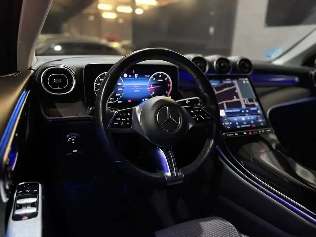 Usado Mercedes GLC220 197 CV (144 kW) 2023 Negro SUV