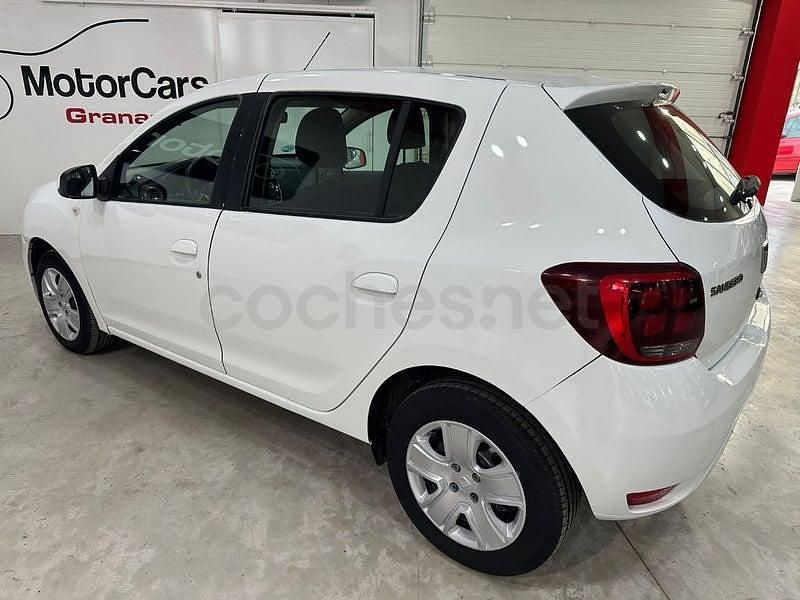 Usado Dacia Sandero Comfort 95 CV (69 kW) 2020 Blanco Berlina