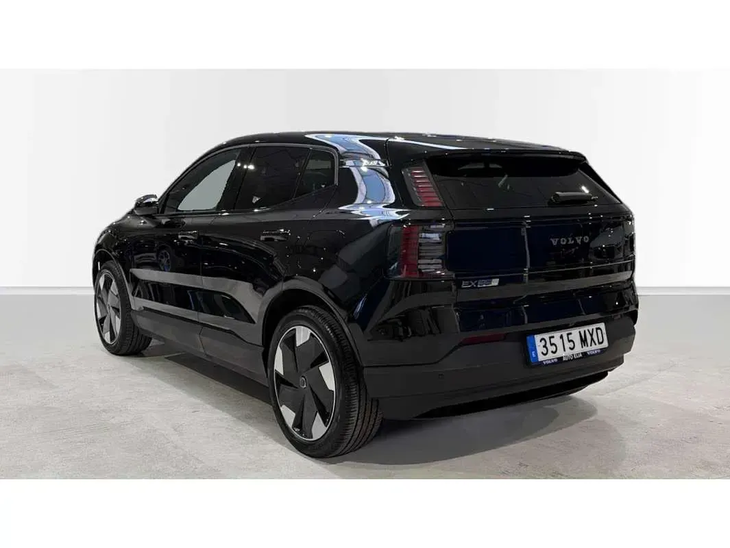 Usado Volvo EX30 Plus 200 kW (272 CV) 2024 Negro SUV