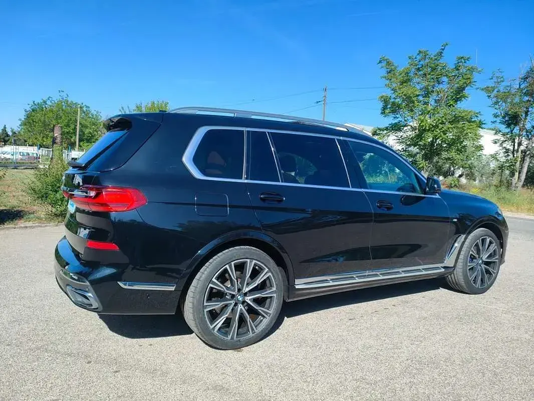 Usado BMW X7 Comfort Edition 265 CV (194 kW) 2022 Negro SUV