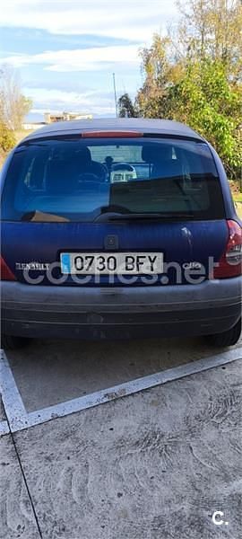 Azul Usado 2001 Renault Clio II Berlina | 2800 € (Precio justo) - Imagen 1/4