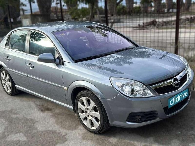 Usado Opel Vectra Elegance 150 CV (110 kW) 2006 Gris Berlina