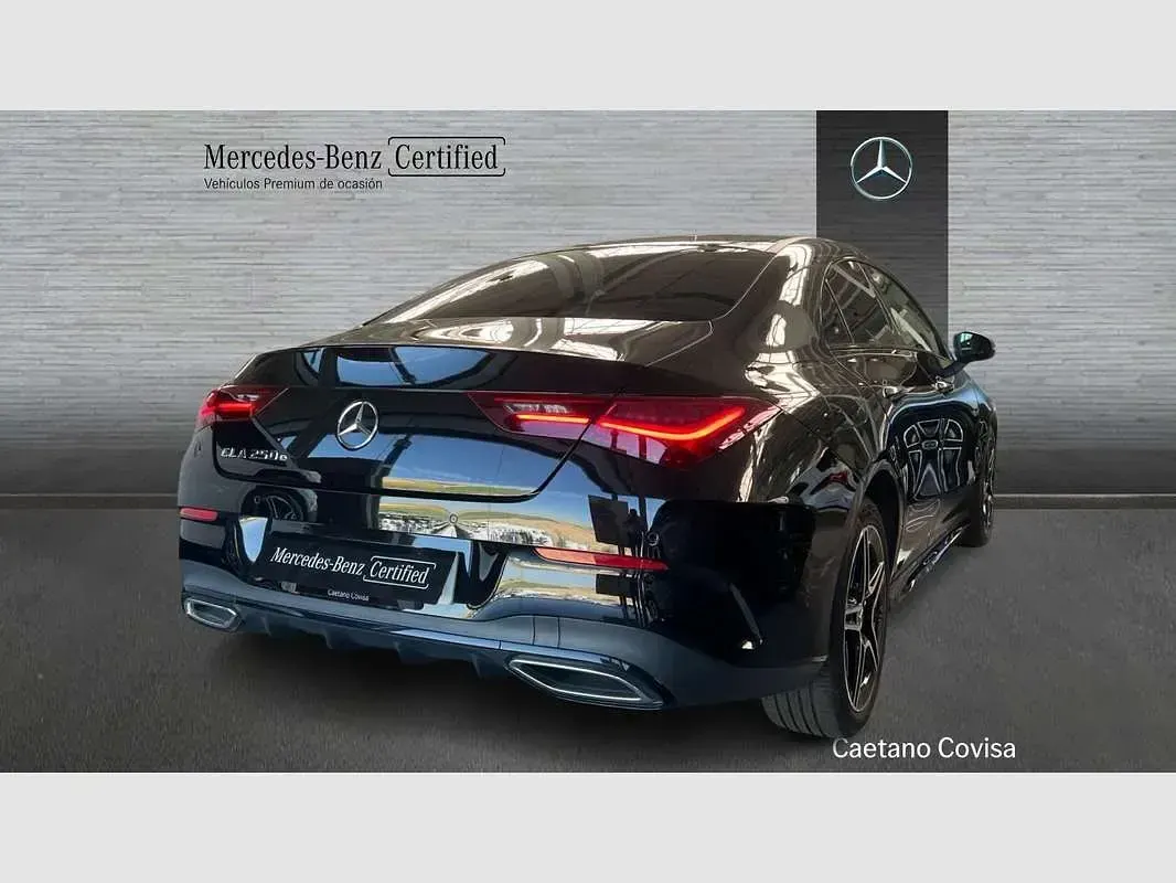 Usado Mercedes CLA250e 218 CV (160 kW) 2024 Negro Coupe