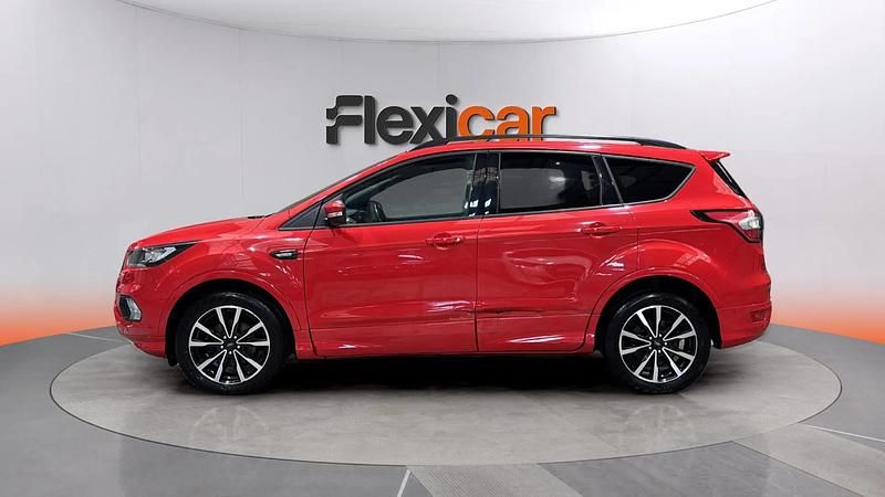 Usado Ford Kuga Titanium 150 CV (110 kW) 2018 Rojo SUV