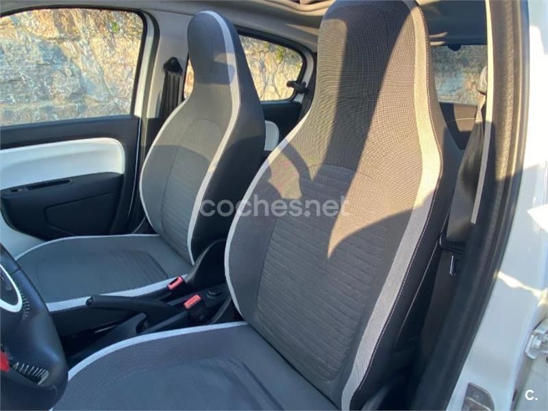 Usado Renault Twingo SE 70 CV (51 kW) 2015 Blanco Utilitario