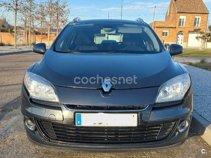 Gris / plata Usado 2012 Renault Mégane GrandTour Expression Familiar | 3250 € - Imagen 1/4