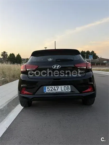 Usado Hyundai i20 Sport 120 CV (88 kW) 2019 Negro Utilitario