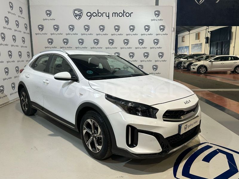 Blanco Usado 2023 Kia XCeed SUV | 18.890 € (Un poco caro) - Imagen 1/4
