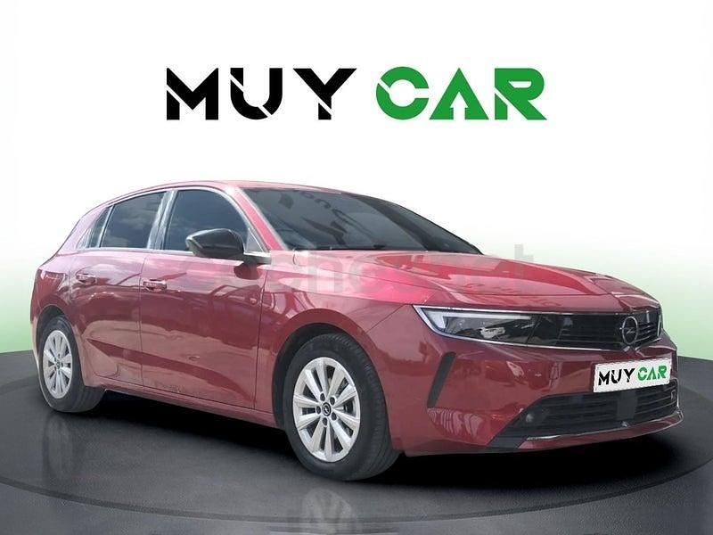 Usado Opel Astra Edition 110 CV (80 kW) 2023 Rojo Berlina