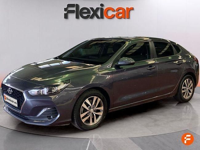 Usado Hyundai i30 120 CV (88 kW) 2019 Gris