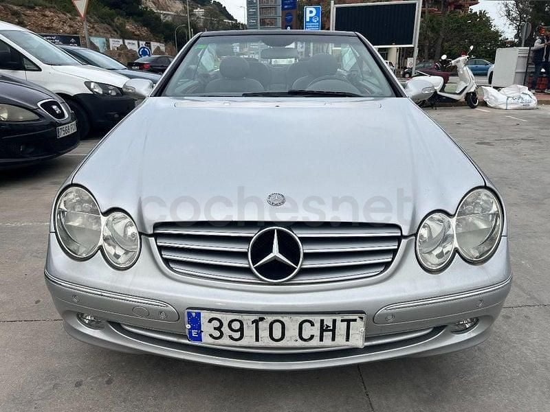 Usado Mercedes CLK320 Elegance 218 CV (160 kW) 2003 Gris / plata Descapotable