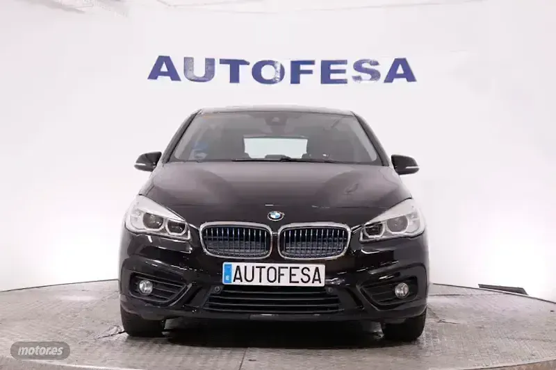 Usado BMW 225 Active Tourer iPerformance 224 CV (164 kW) 2017 Negro Monovolumen