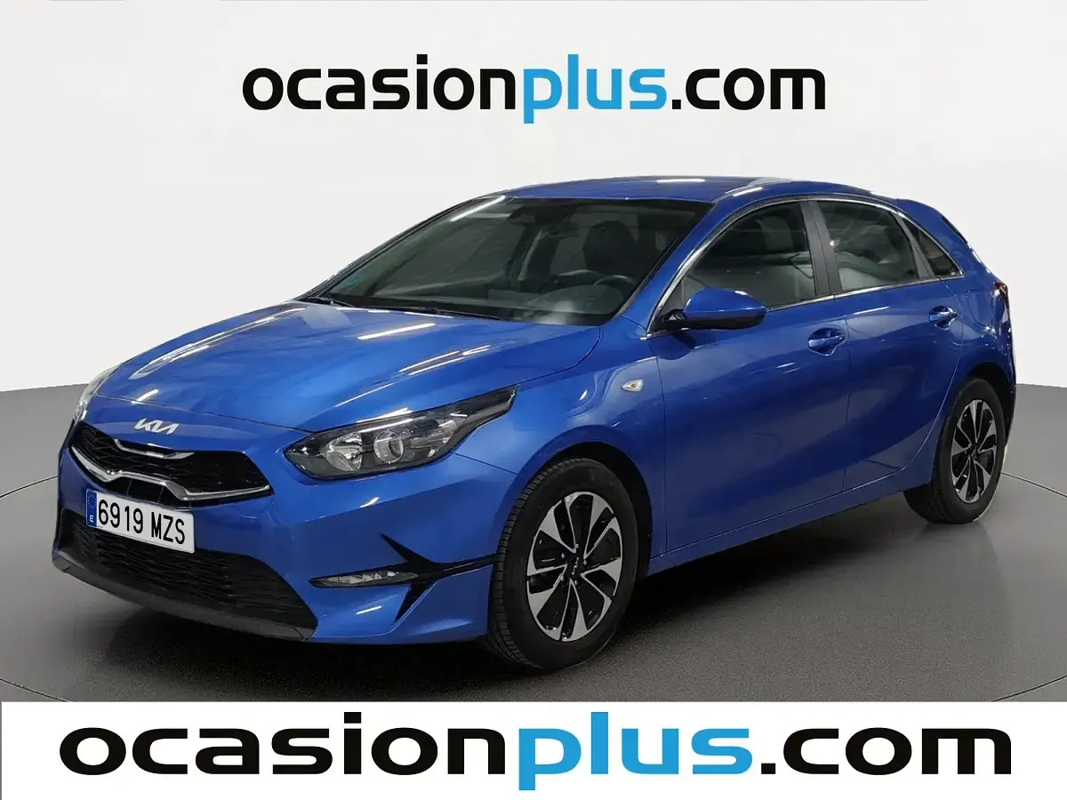 Usado Kia Ceed 101 CV (74 kW) 2025 Azul Utilitario